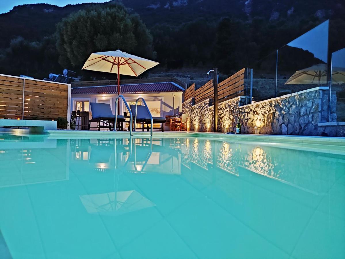 Sea & Cliff Luxury Suites Benitses  Exterior foto