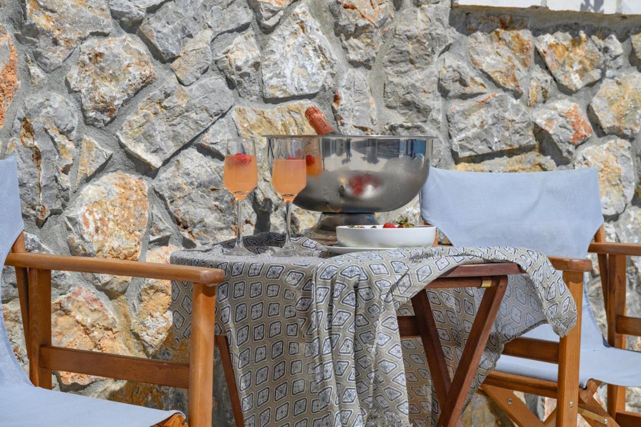 Sea & Cliff Luxury Suites Benitses  Exterior foto